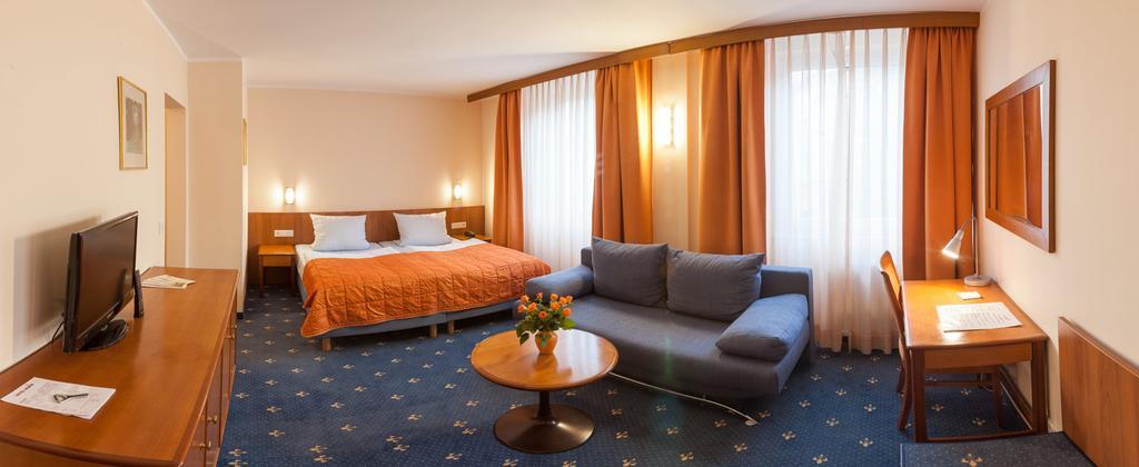 Hotel Rubin Dusseldorf Room photo