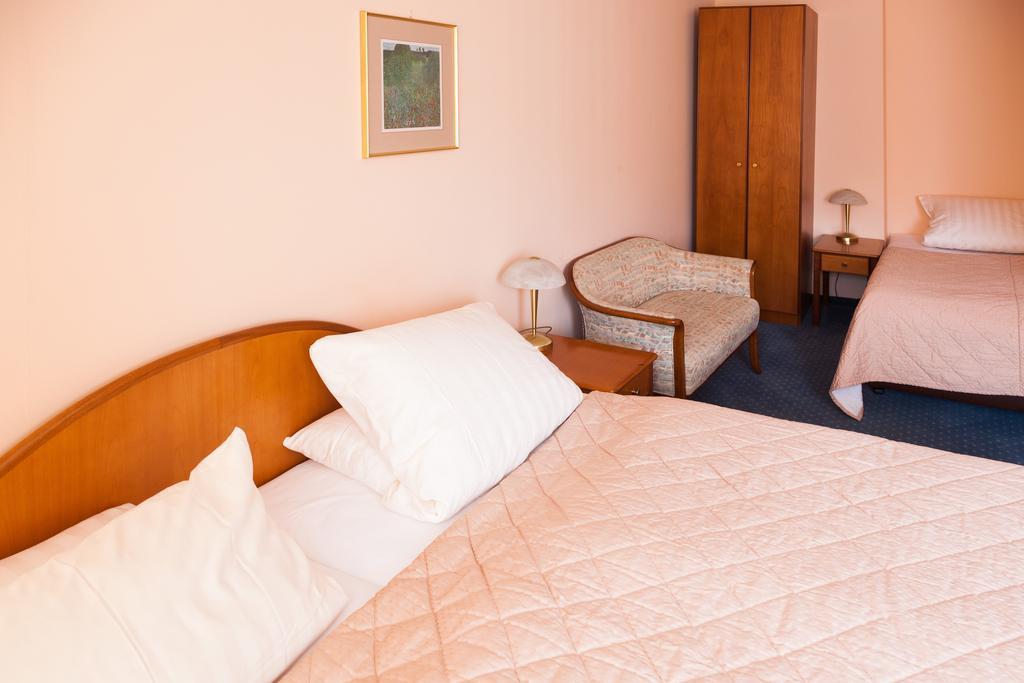 Hotel Rubin Dusseldorf Room photo